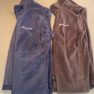 TWO Men’s Columbia vest SZE L